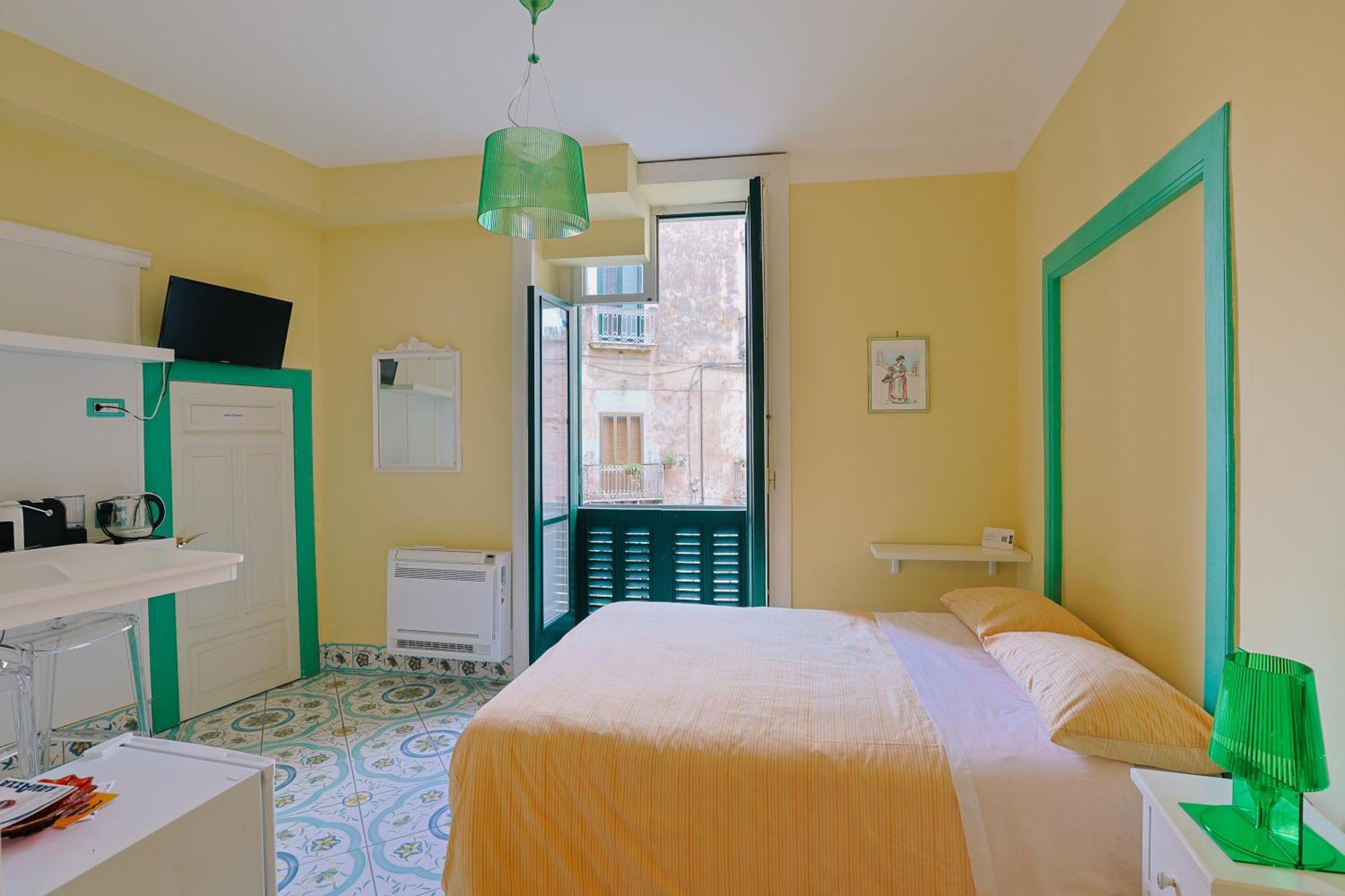 Residenze Storiche Vestuti เอโบลิ ภายนอก รูปภาพ