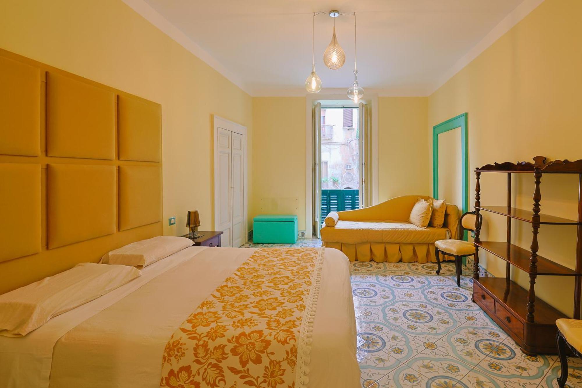 Residenze Storiche Vestuti เอโบลิ ภายนอก รูปภาพ